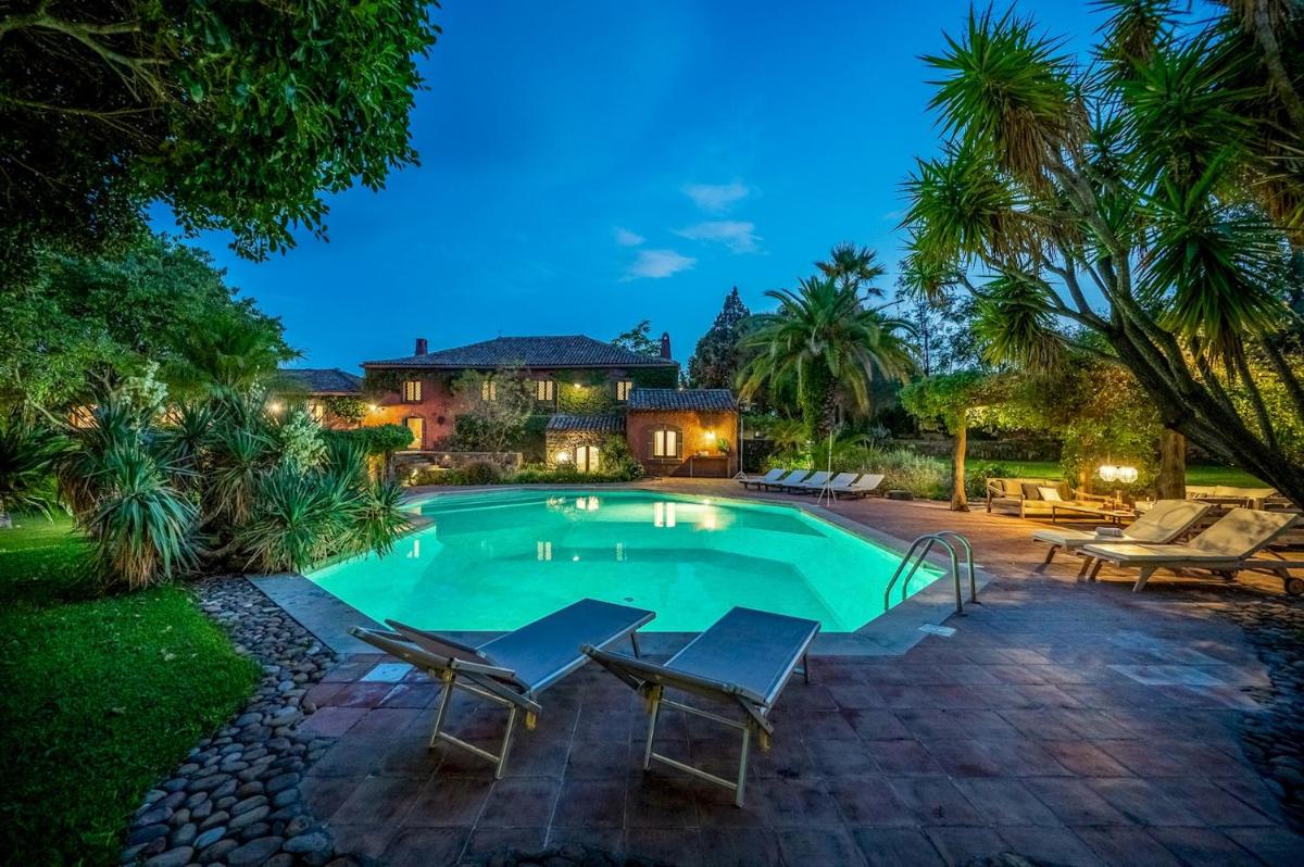 LINERA 10, Emma Villas