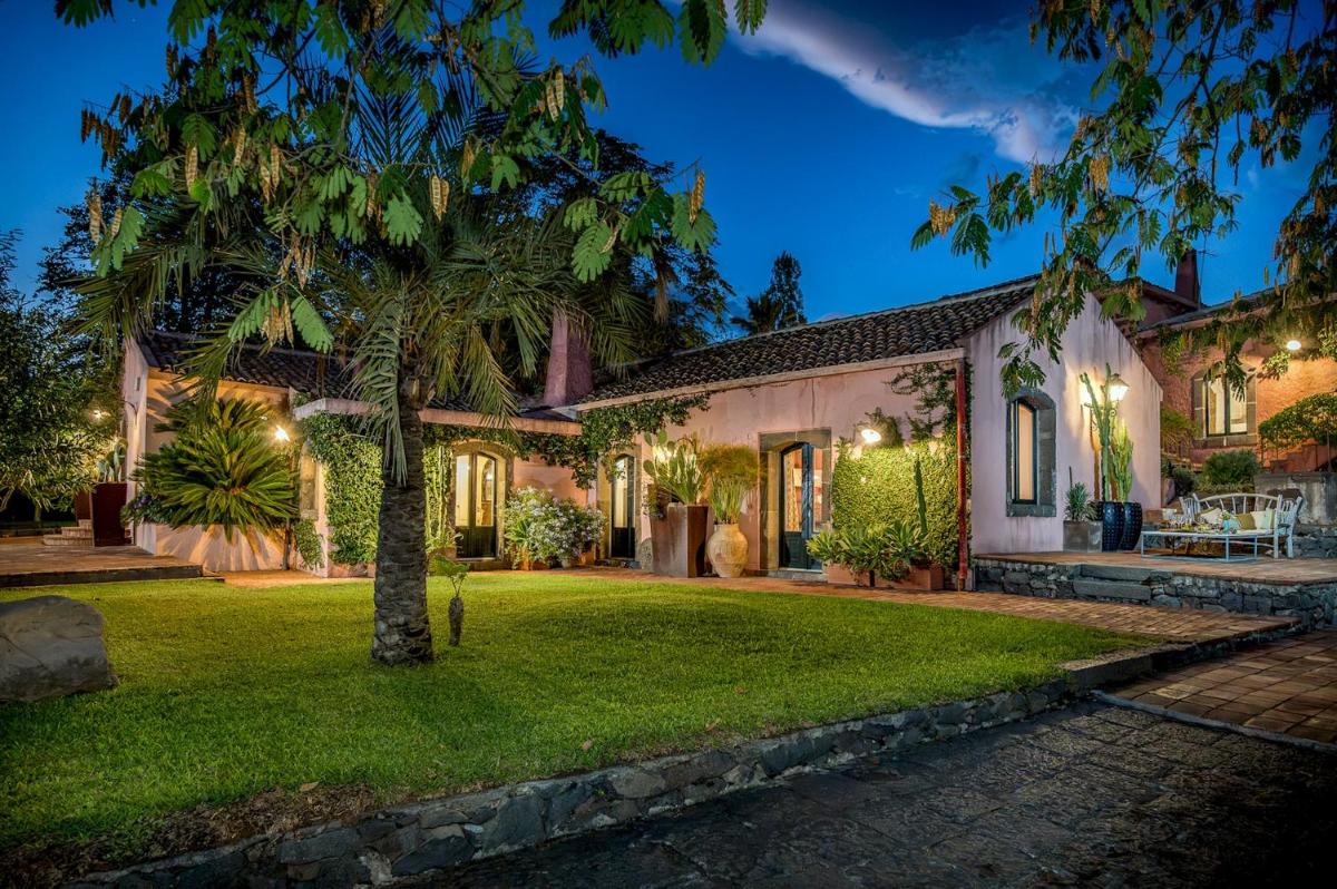 LINERA 10, Emma Villas