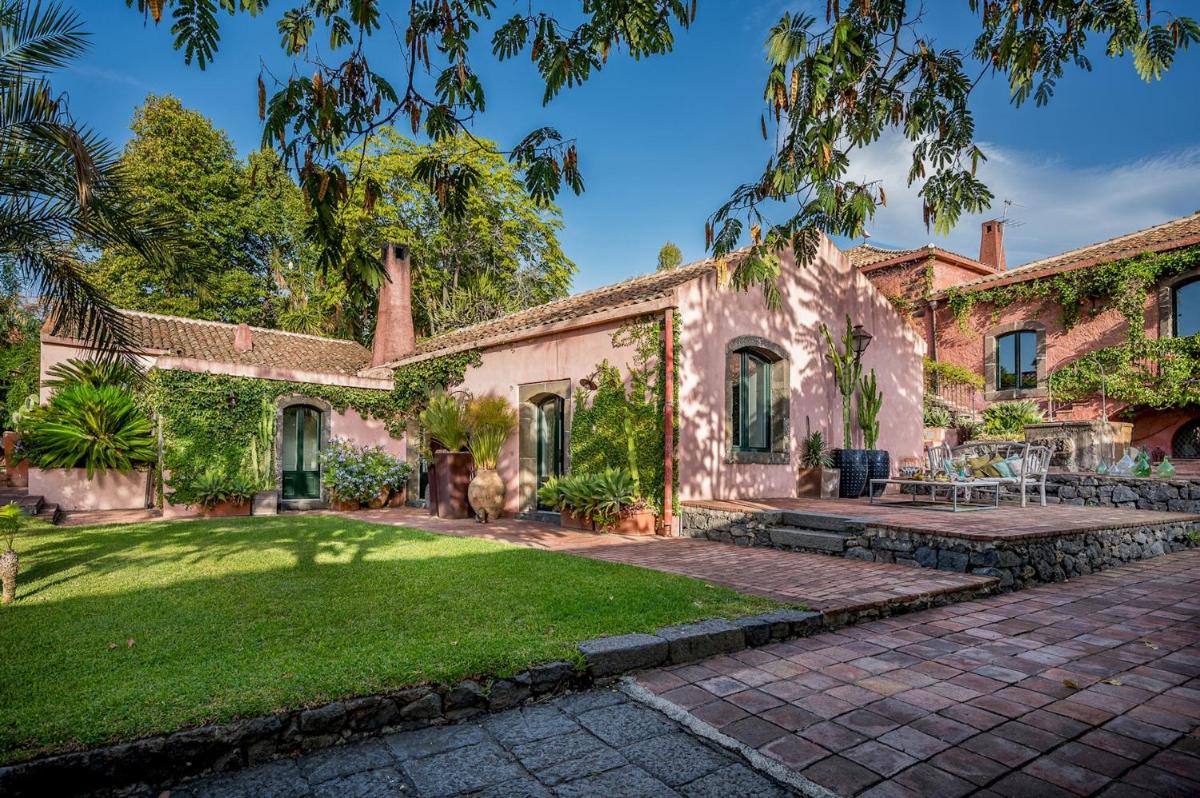 LINERA 10, Emma Villas