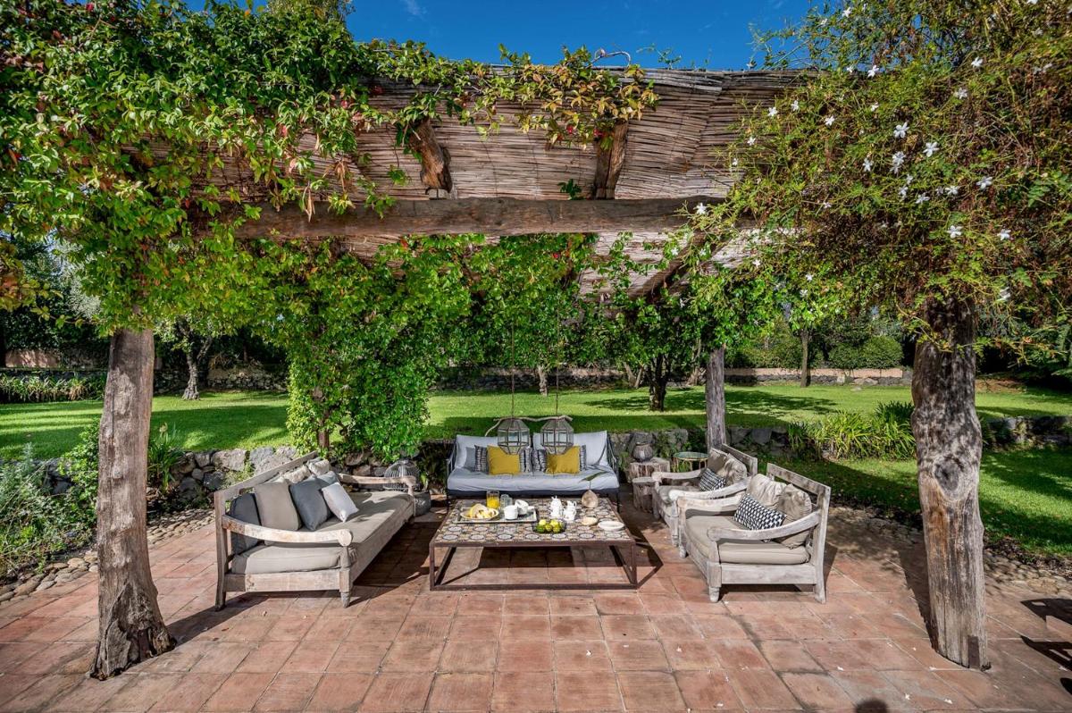 LINERA 10, Emma Villas