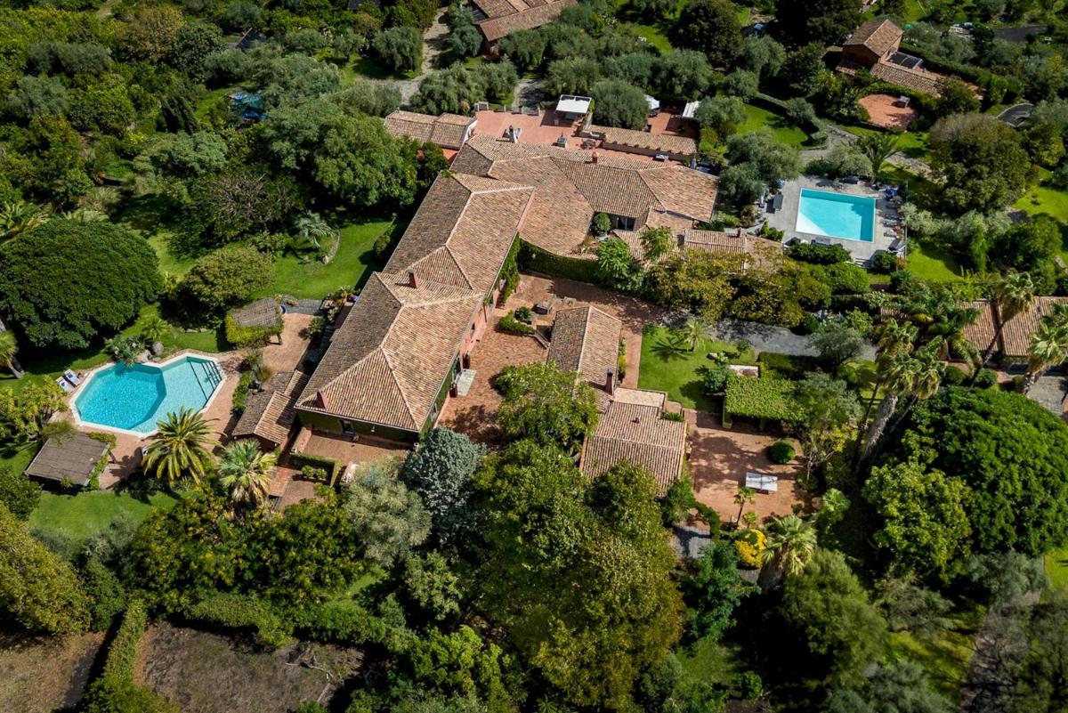 LINERA 10, Emma Villas