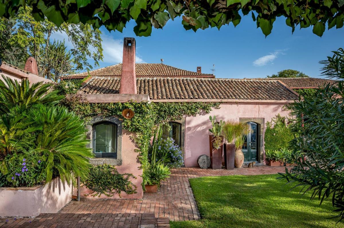 LINERA 10, Emma Villas