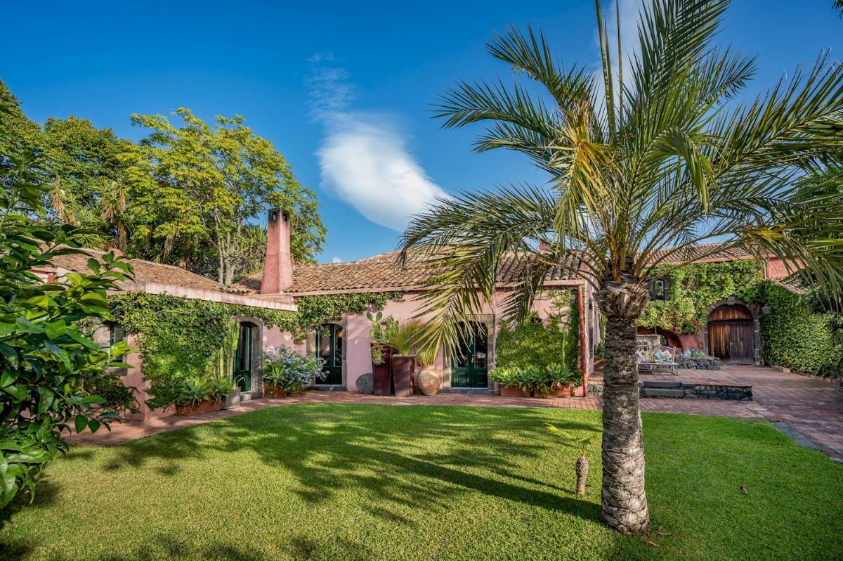 LINERA 10, Emma Villas