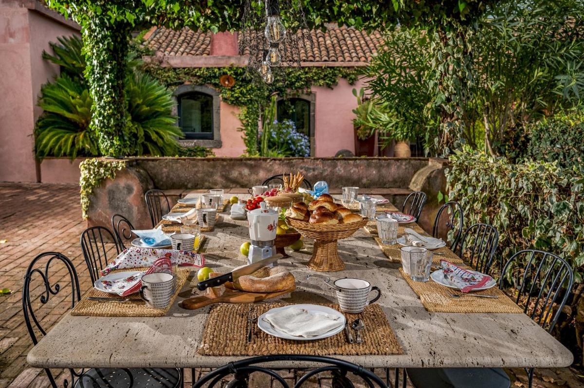 LINERA 10, Emma Villas