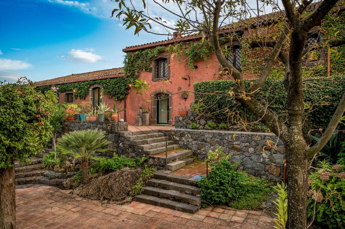 LINERA 10, Emma Villas