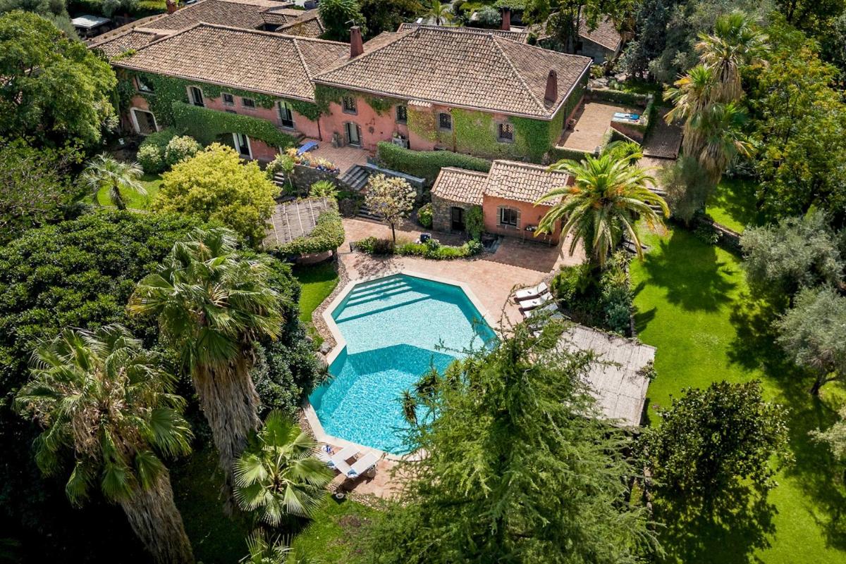 LINERA 10, Emma Villas