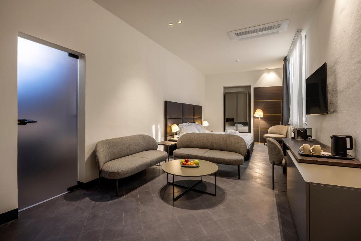 LOCANDA SANTAMARINA Dimora di Charme