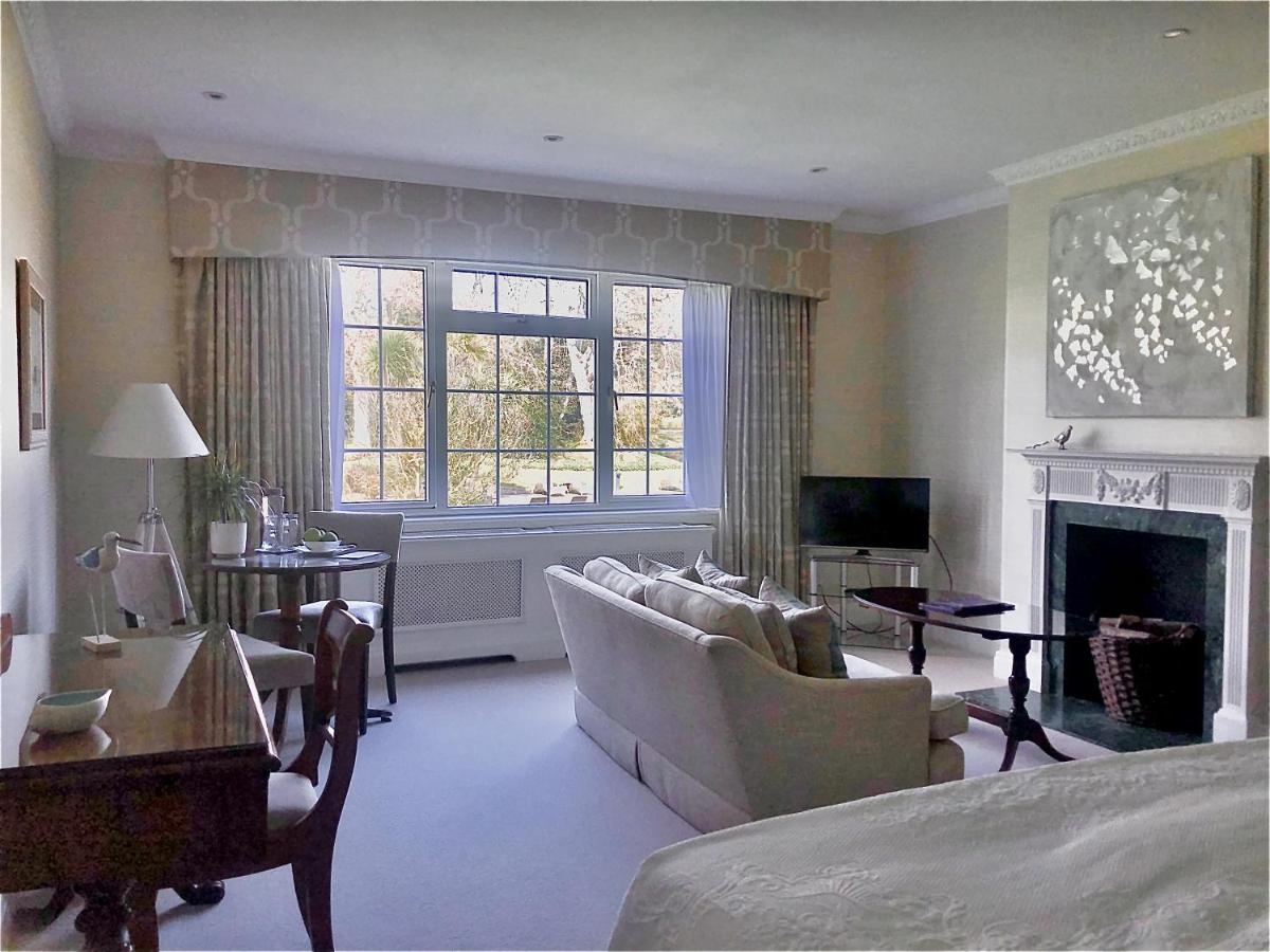 Longueville Manor