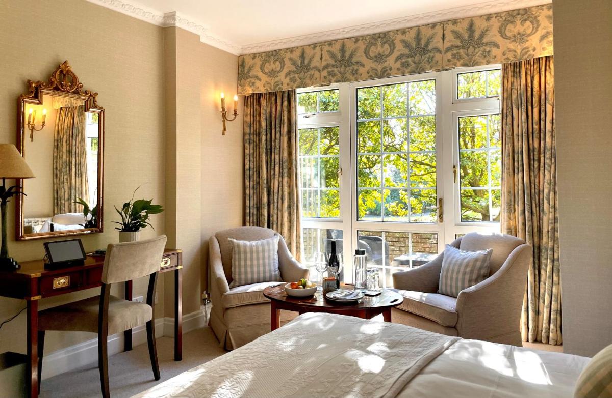 Longueville Manor