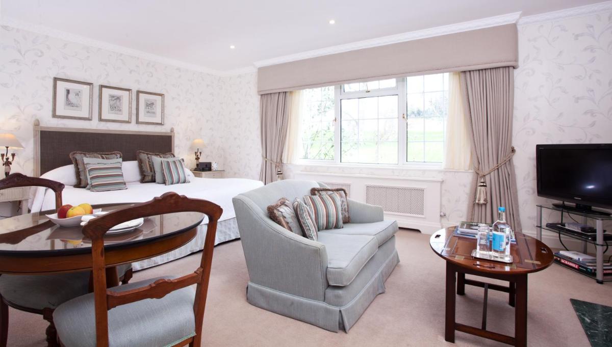 Longueville Manor