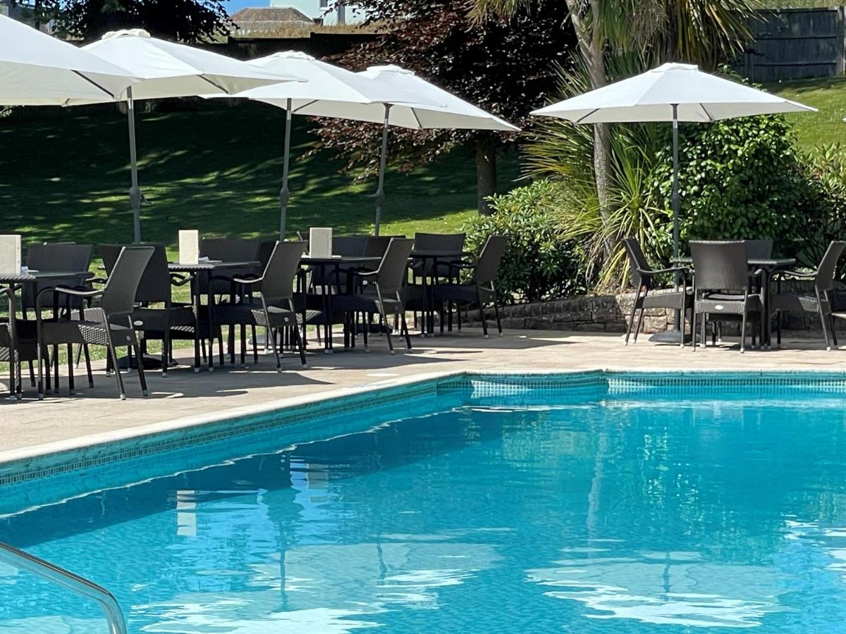 Longueville Manor