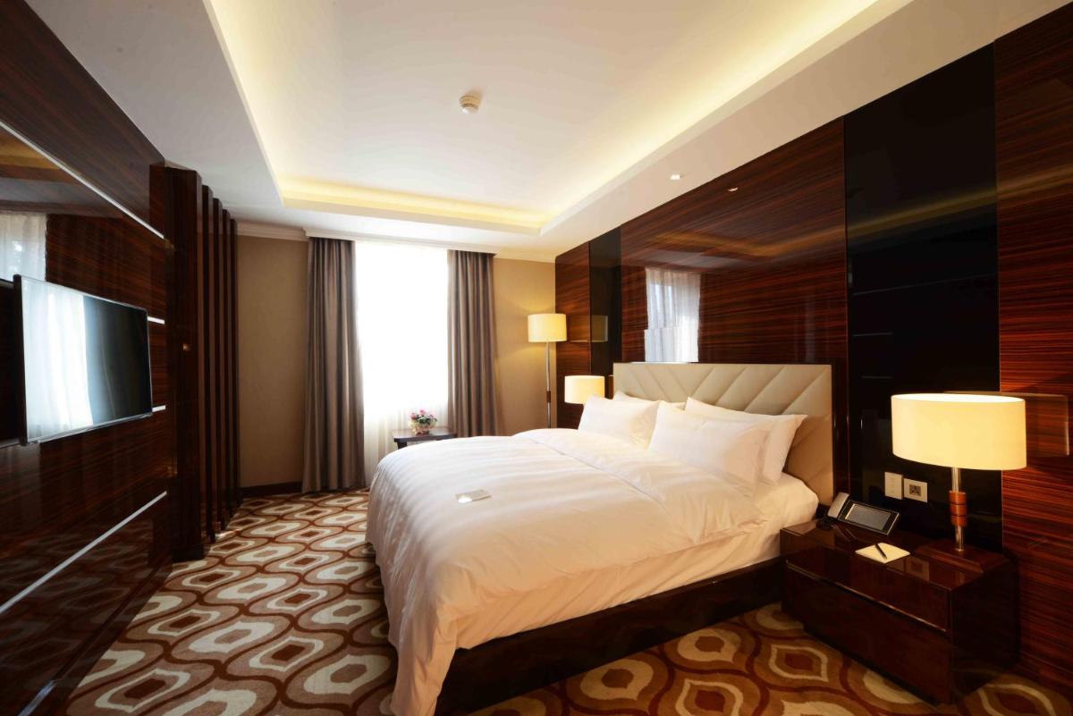 LOTTE City Hotels Tashkent Palace