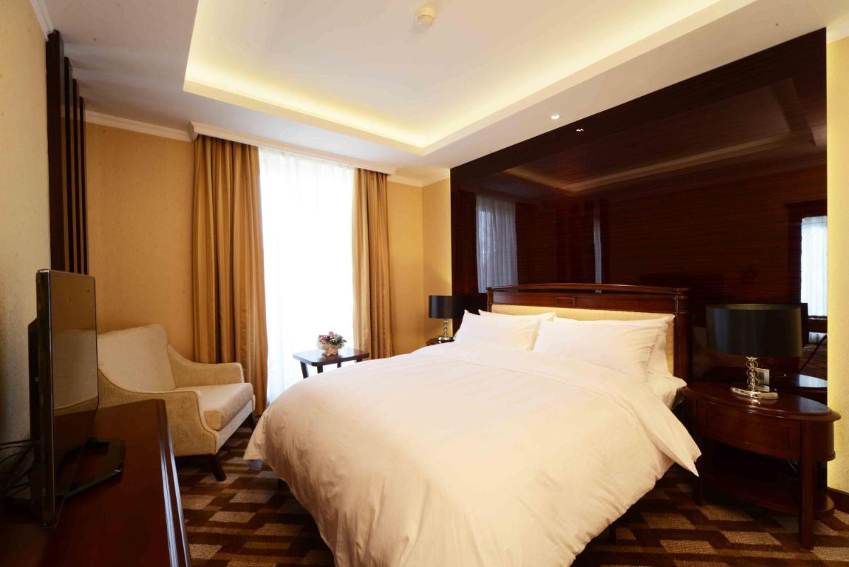 LOTTE City Hotels Tashkent Palace