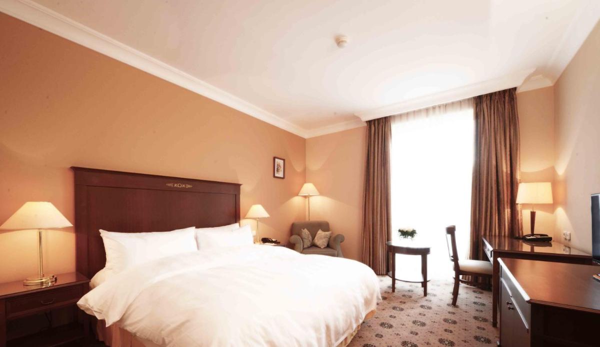 LOTTE City Hotels Tashkent Palace