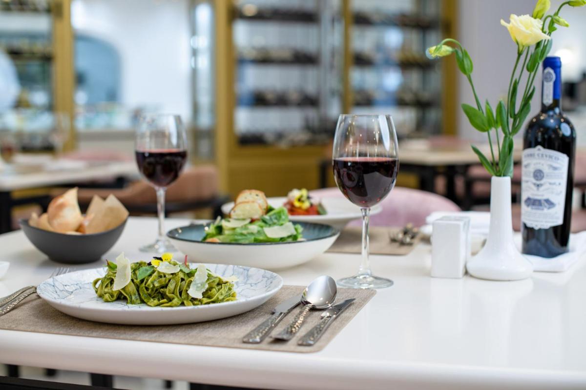 LOTTE City Hotels Tashkent Palace