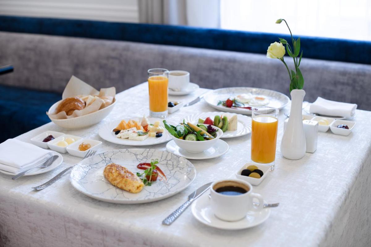 LOTTE City Hotels Tashkent Palace