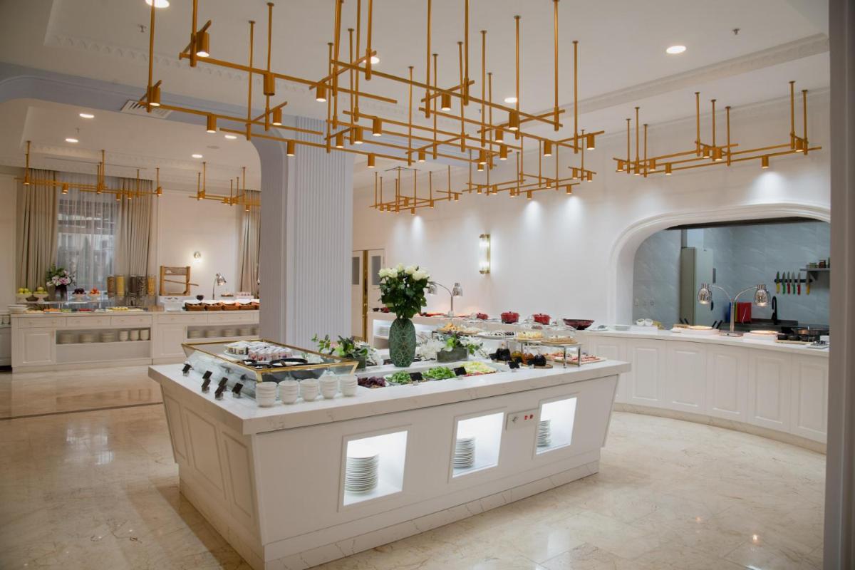 LOTTE City Hotels Tashkent Palace