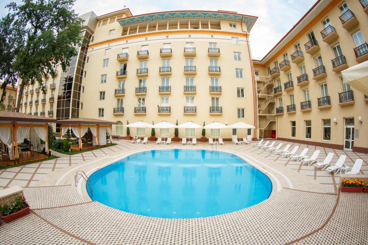 LOTTE City Hotels Tashkent Palace