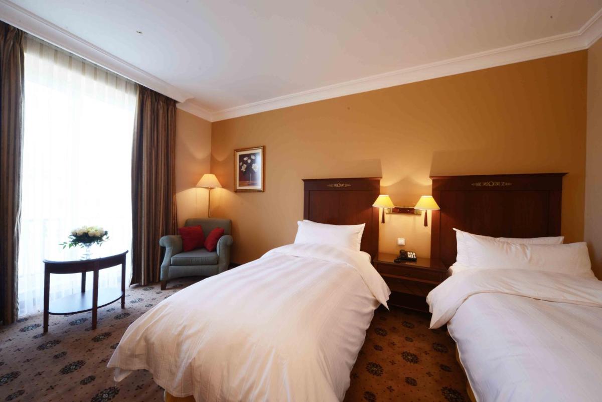 LOTTE City Hotels Tashkent Palace