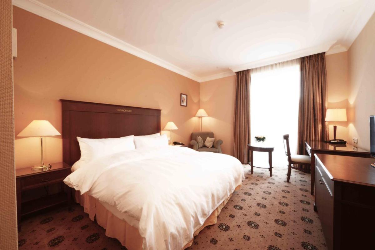LOTTE City Hotels Tashkent Palace