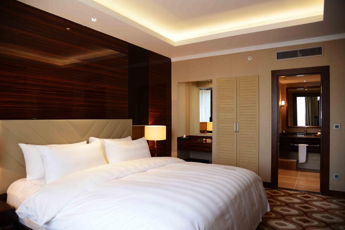 LOTTE City Hotels Tashkent Palace