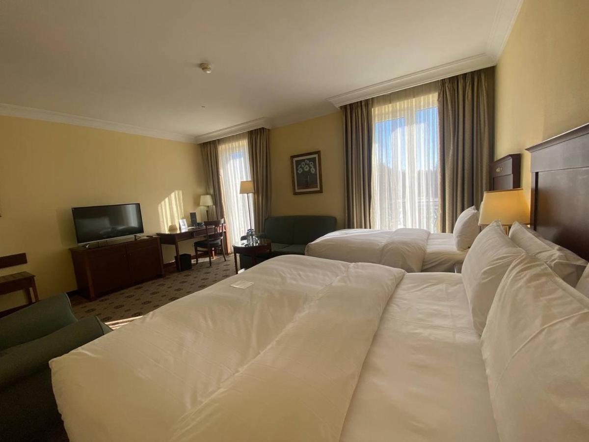 LOTTE City Hotels Tashkent Palace