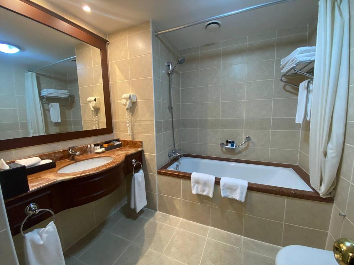 LOTTE City Hotels Tashkent Palace