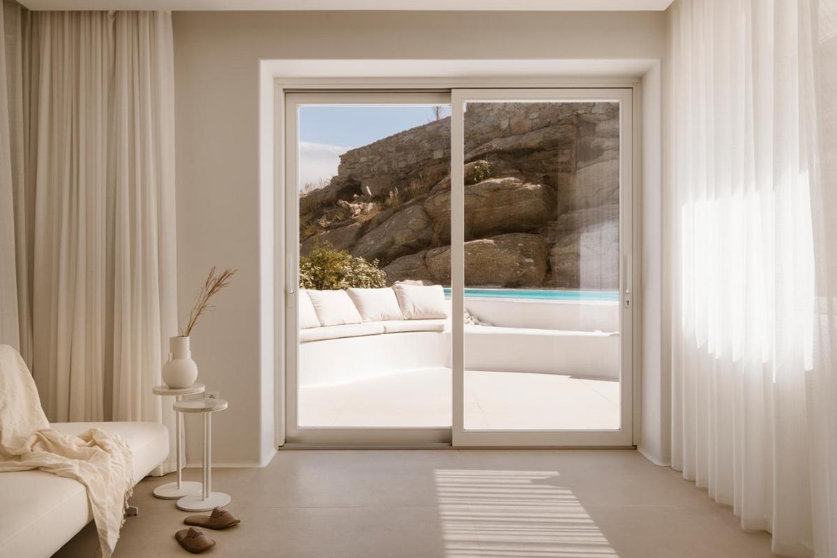 Lovia Mykonos