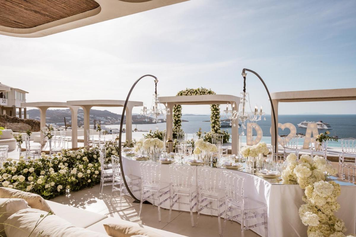 Lovia Mykonos