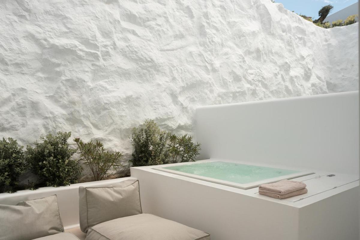 Lovia Mykonos