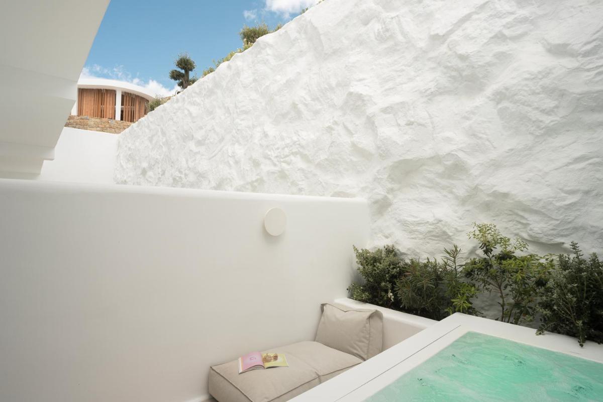 Lovia Mykonos