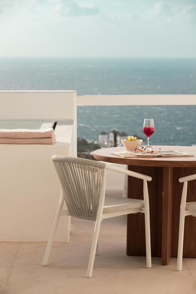 Lovia Mykonos