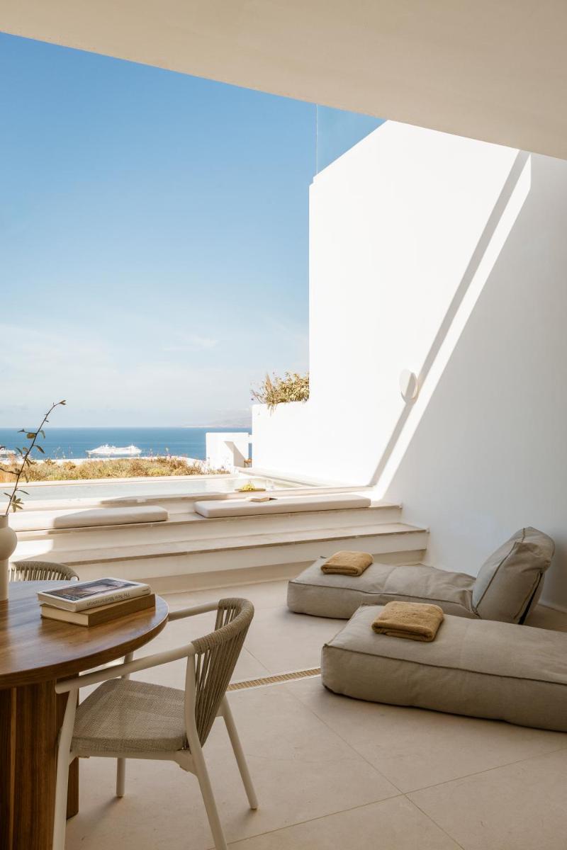 Lovia Mykonos