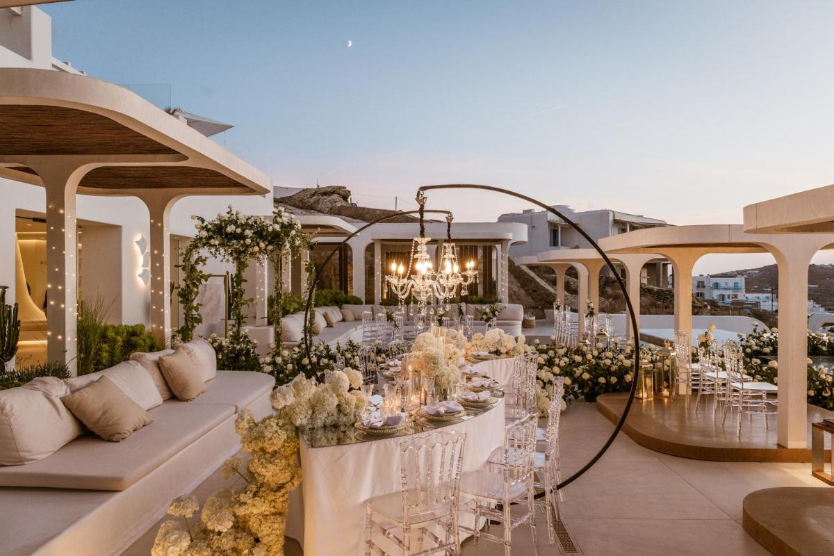 Lovia Mykonos