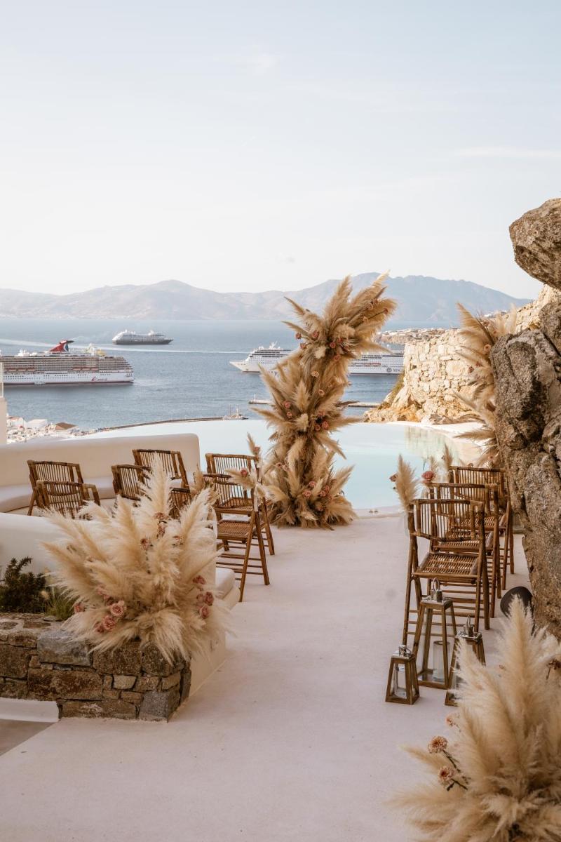 Lovia Mykonos