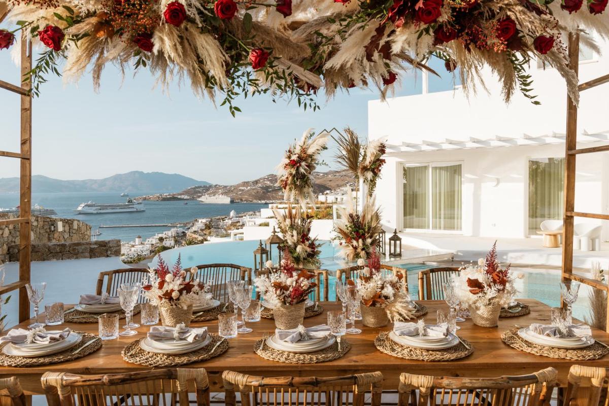 Lovia Mykonos