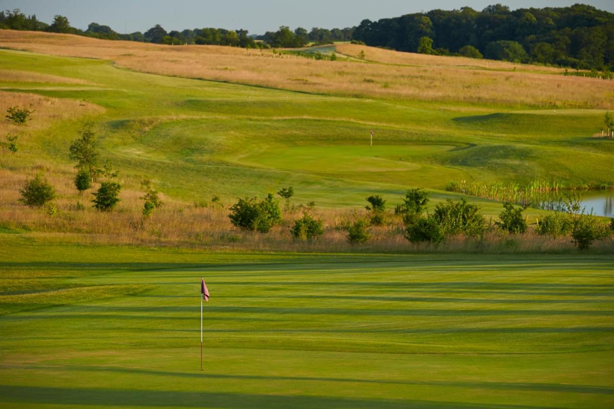 Luton Hoo Hotel, Golf and Spa