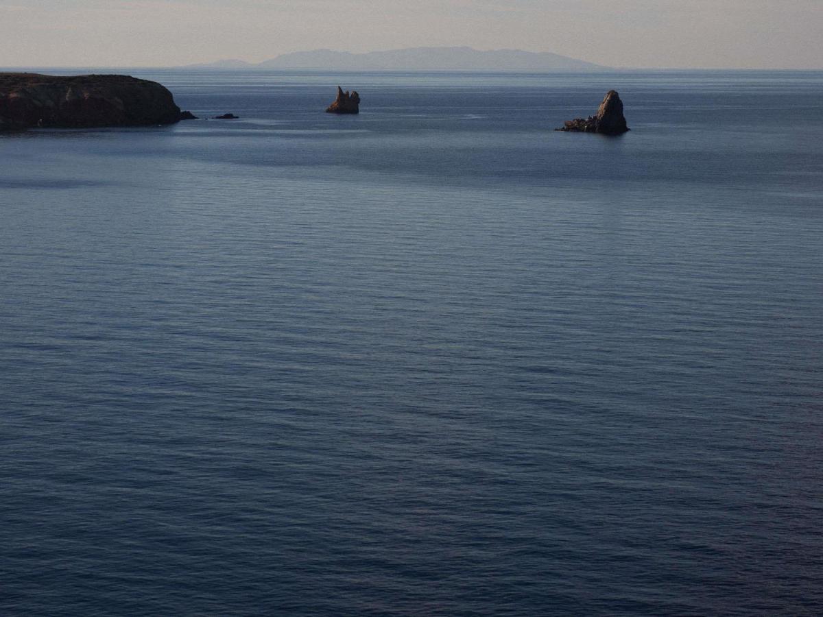 Luura - Cliff, Paros, Morgans Originals