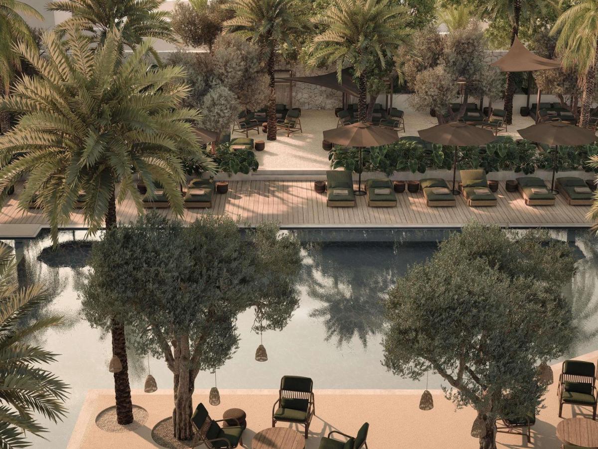 Luura - Cliff, Paros, Morgans Originals