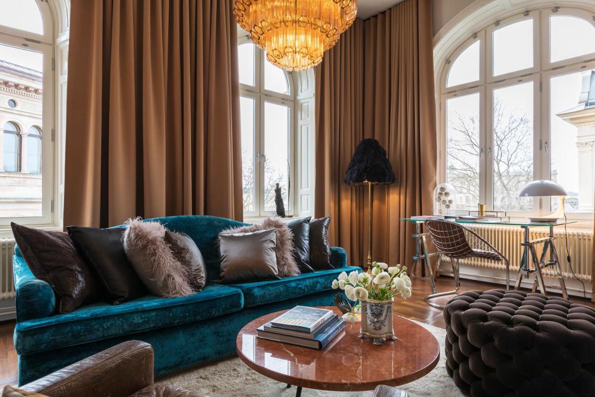 Lydmar Hotel