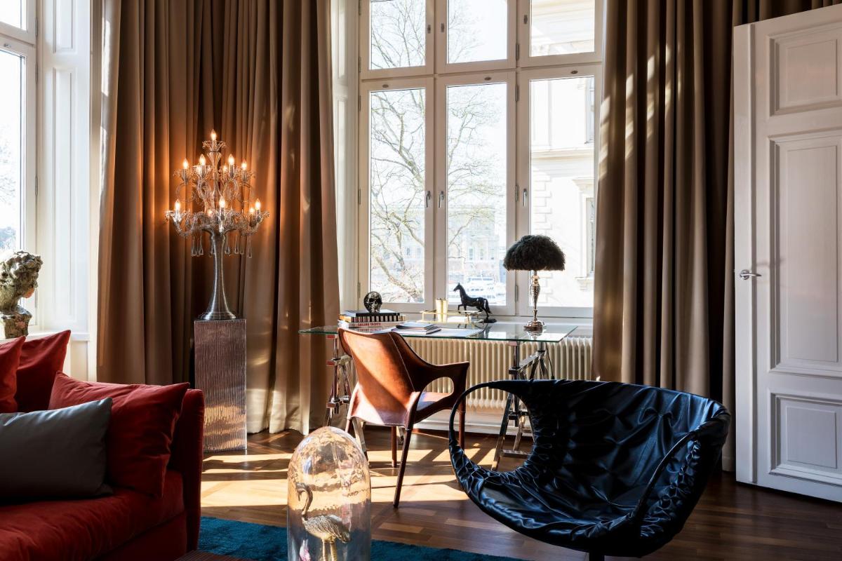 Lydmar Hotel