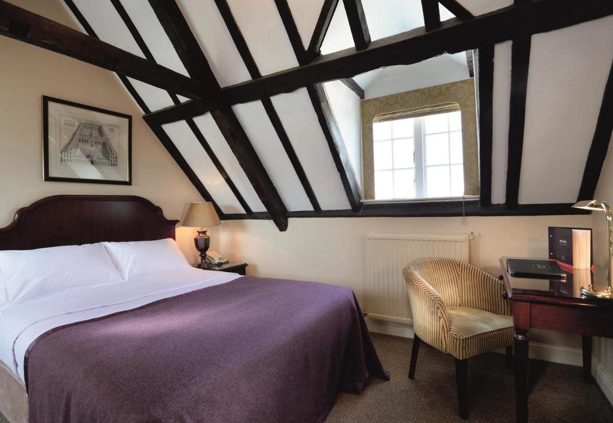 Macdonald Bear Hotel