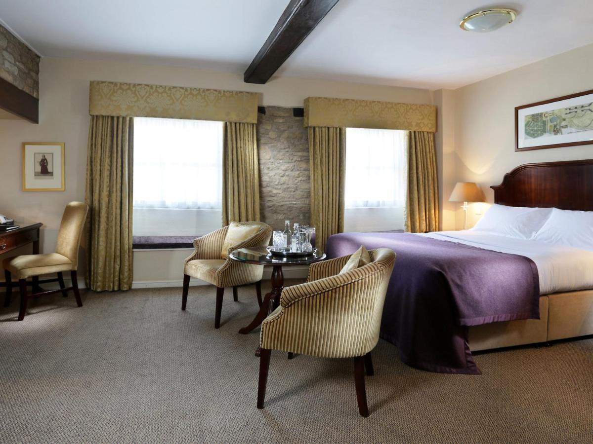 Macdonald Bear Hotel