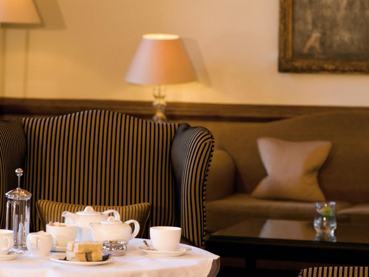 Macdonald Bear Hotel