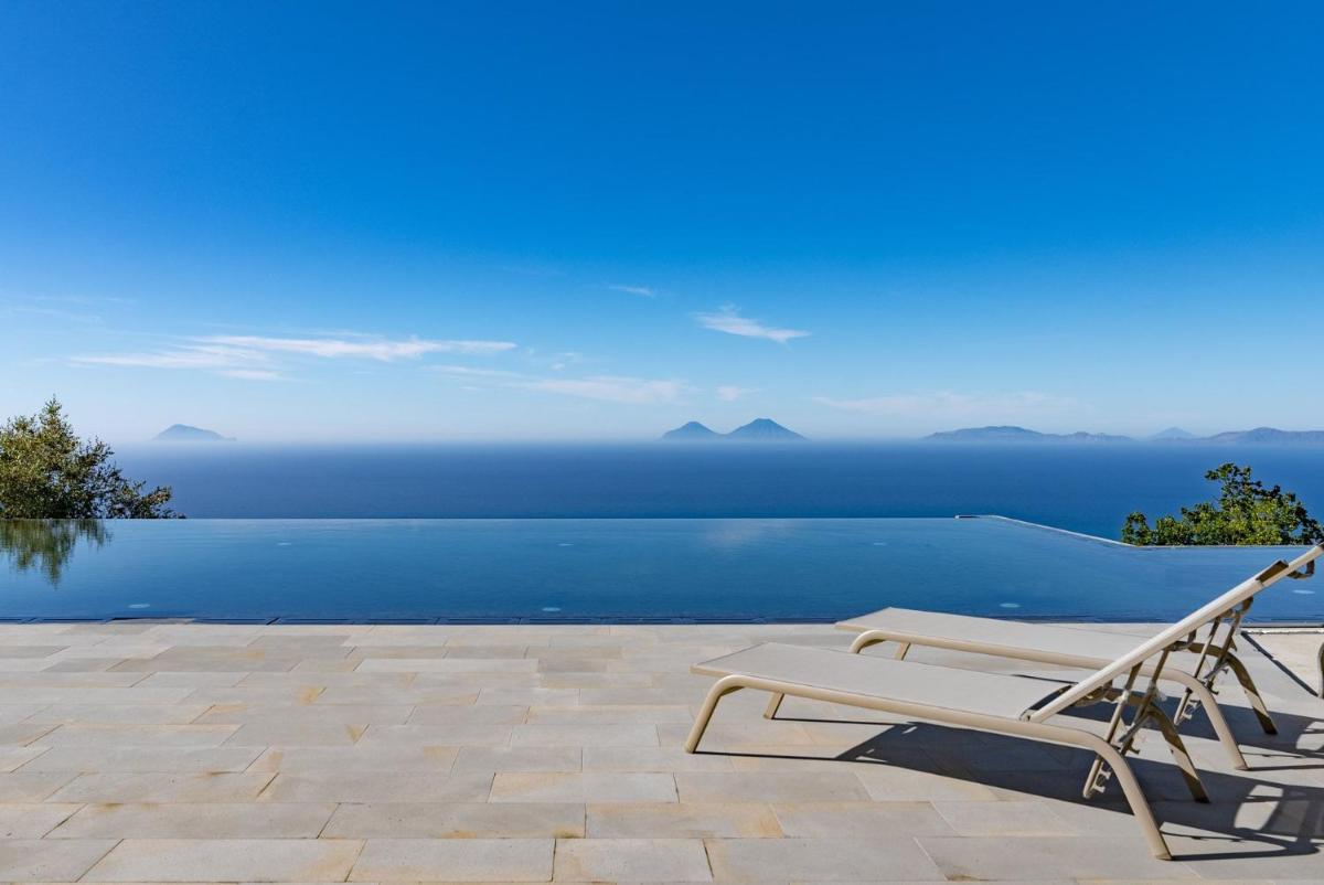 Maina Country Resort