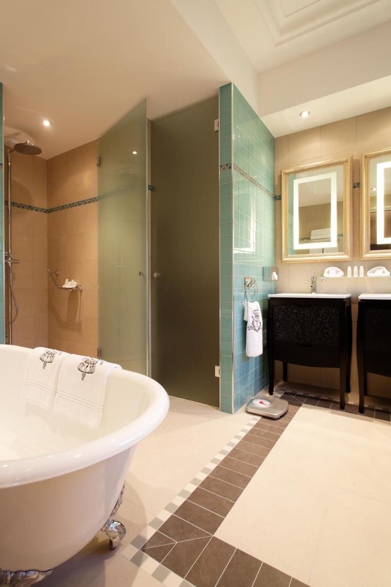 Majestic Hotel Spa - Champs Elysées