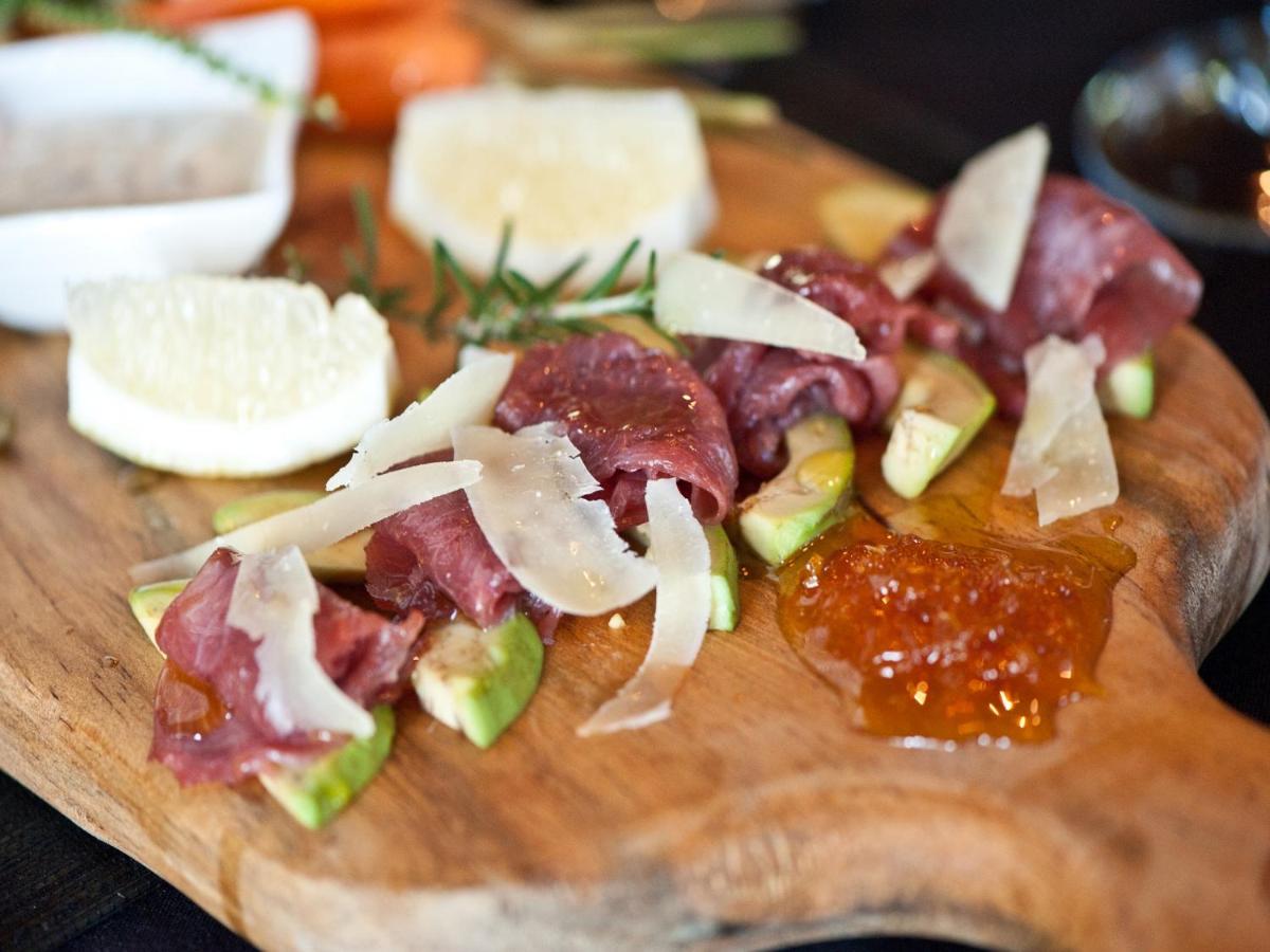 Makumu Private Game Lodge