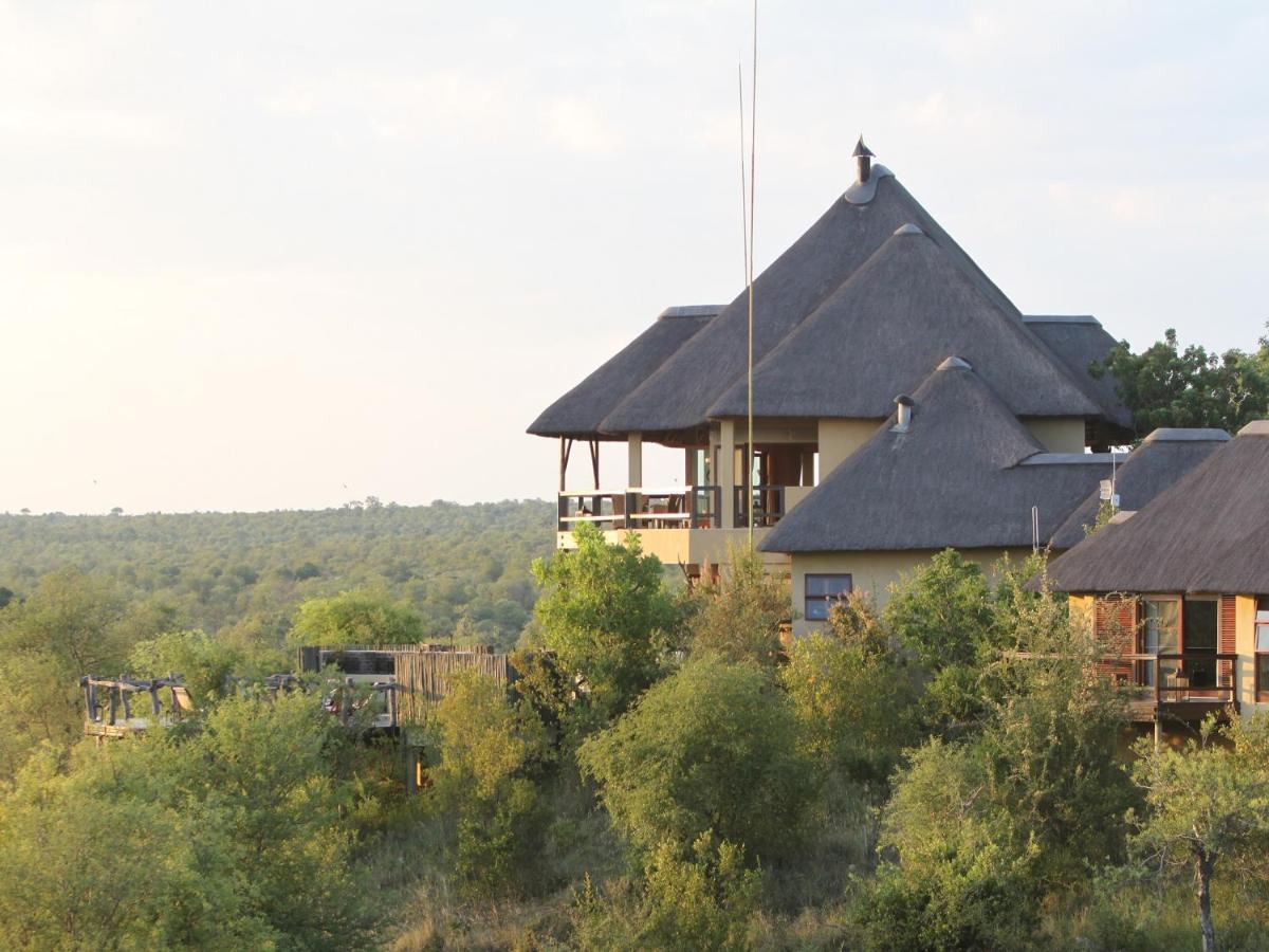 Makumu Private Game Lodge