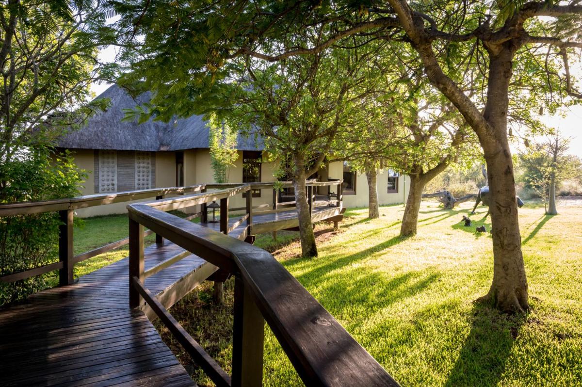 Makumu Private Game Lodge