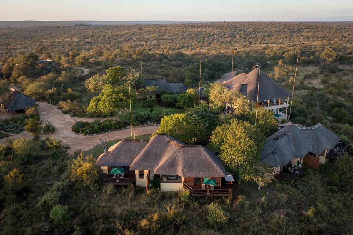 Makumu Private Game Lodge